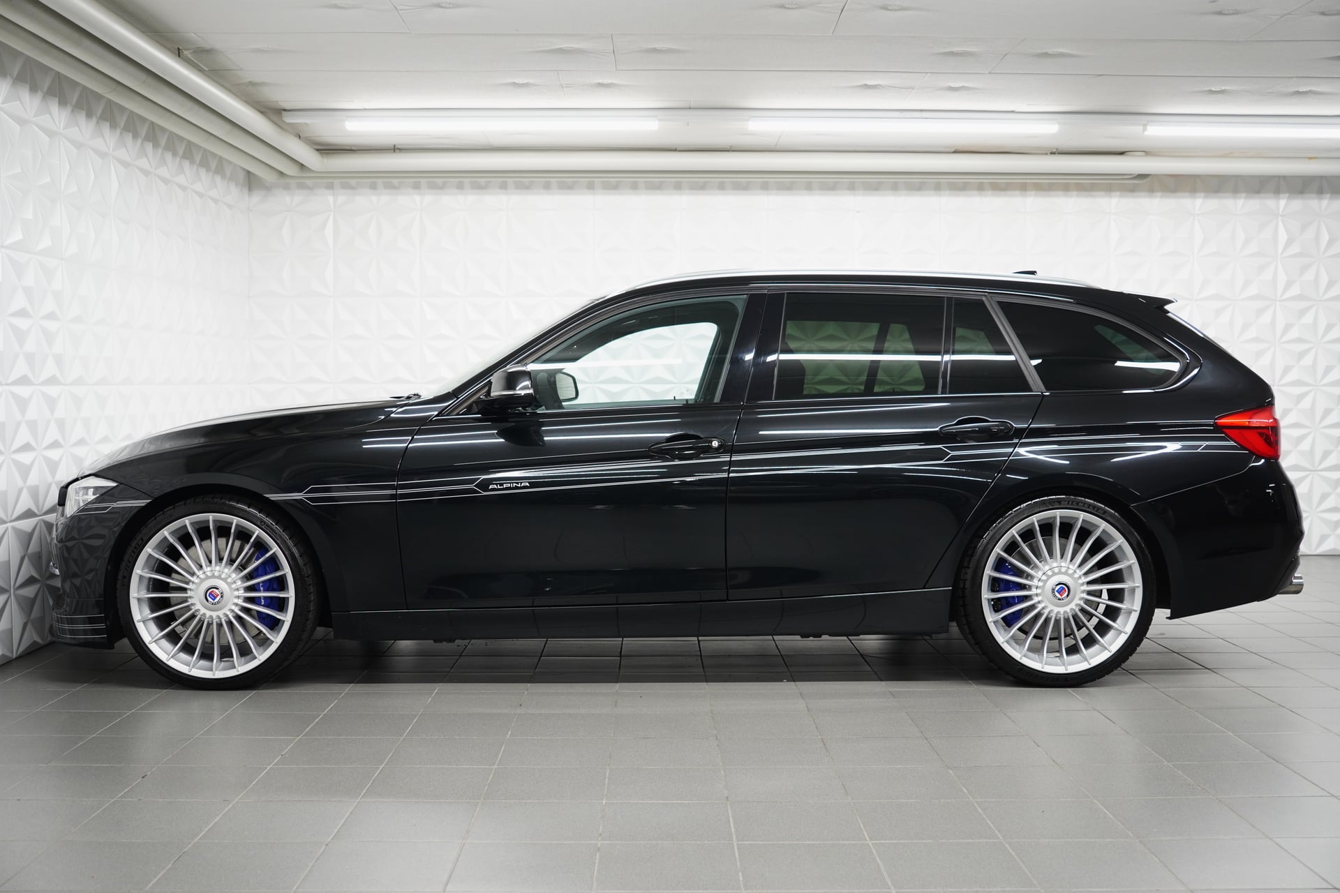 BMW Alpina 3 Series B3 BiTurbo Touring 3.0 xDrive Switch-Tronic – Bild 2