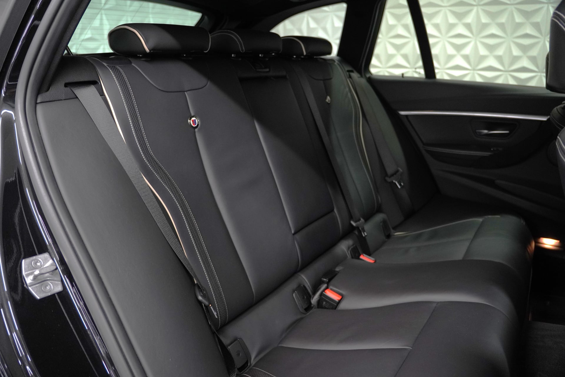 BMW Alpina 3 Series B3 BiTurbo Touring 3.0 xDrive Switch-Tronic – Bild 25