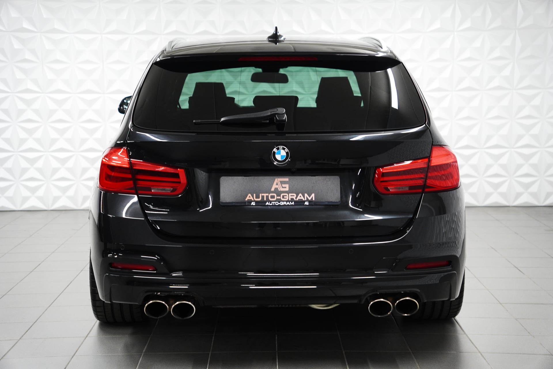 BMW Alpina 3 Series B3 BiTurbo Touring 3.0 xDrive Switch-Tronic – Bild 4