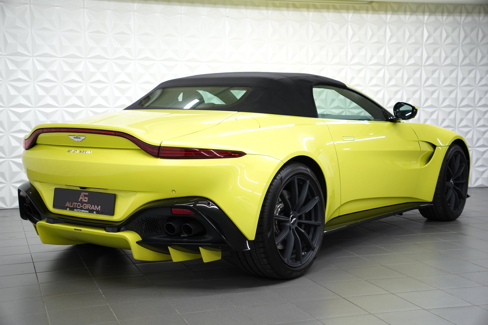 Aston Martin V8 Vantage 4.0 Roadster – Bild 5