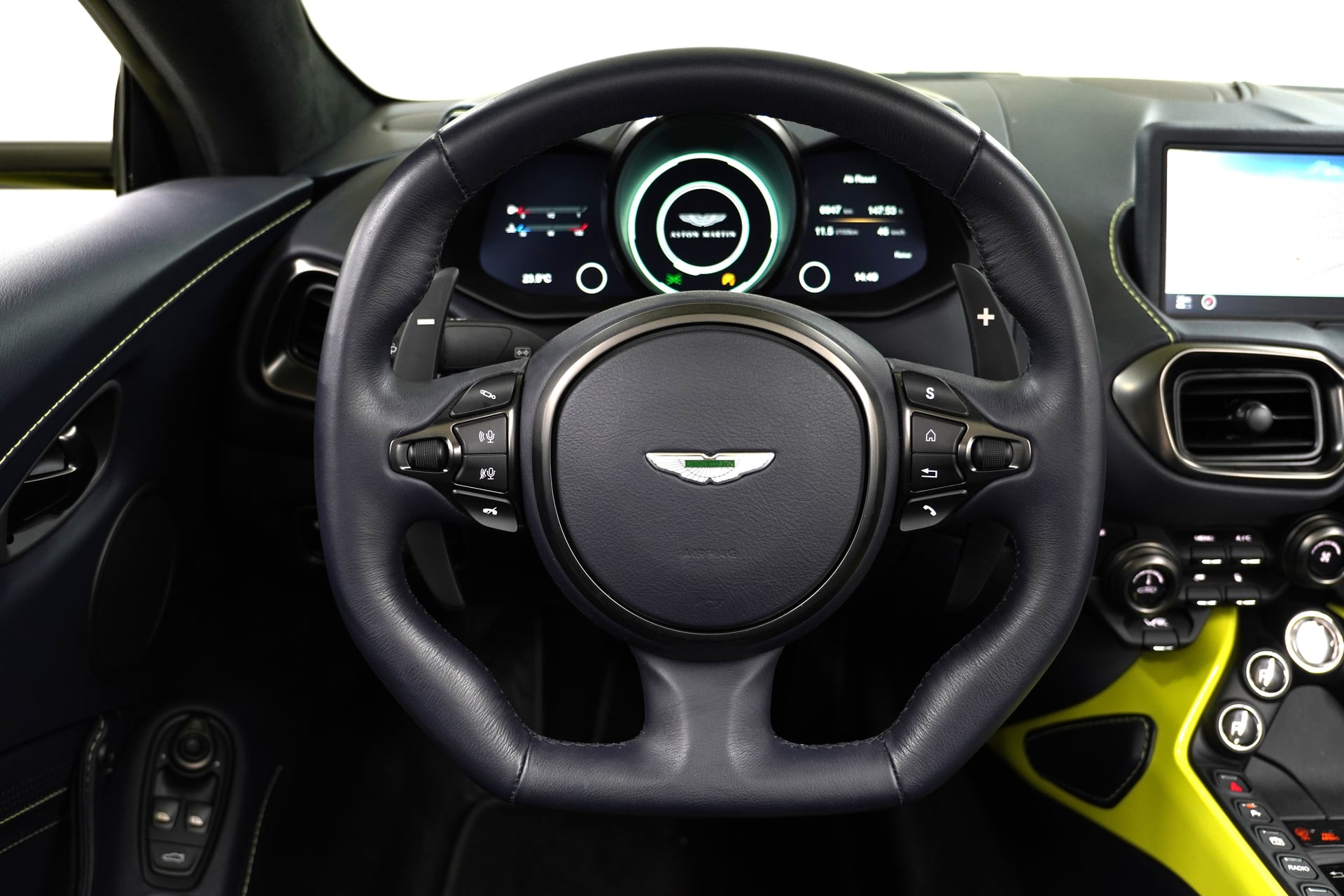 Aston Martin V8 Vantage 4.0 Roadster – Bild 14
