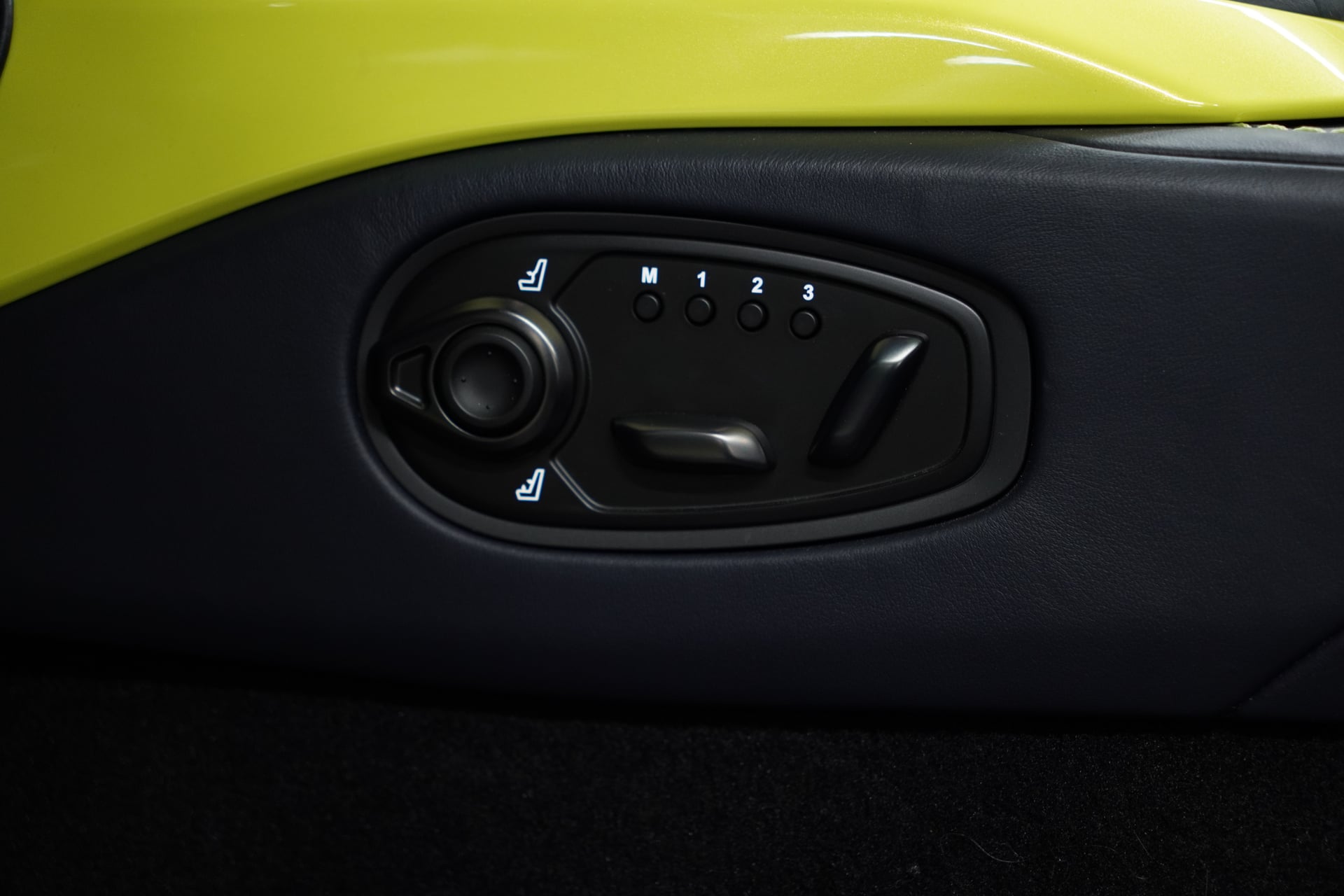 Aston Martin V8 Vantage 4.0 Roadster – Bild 20