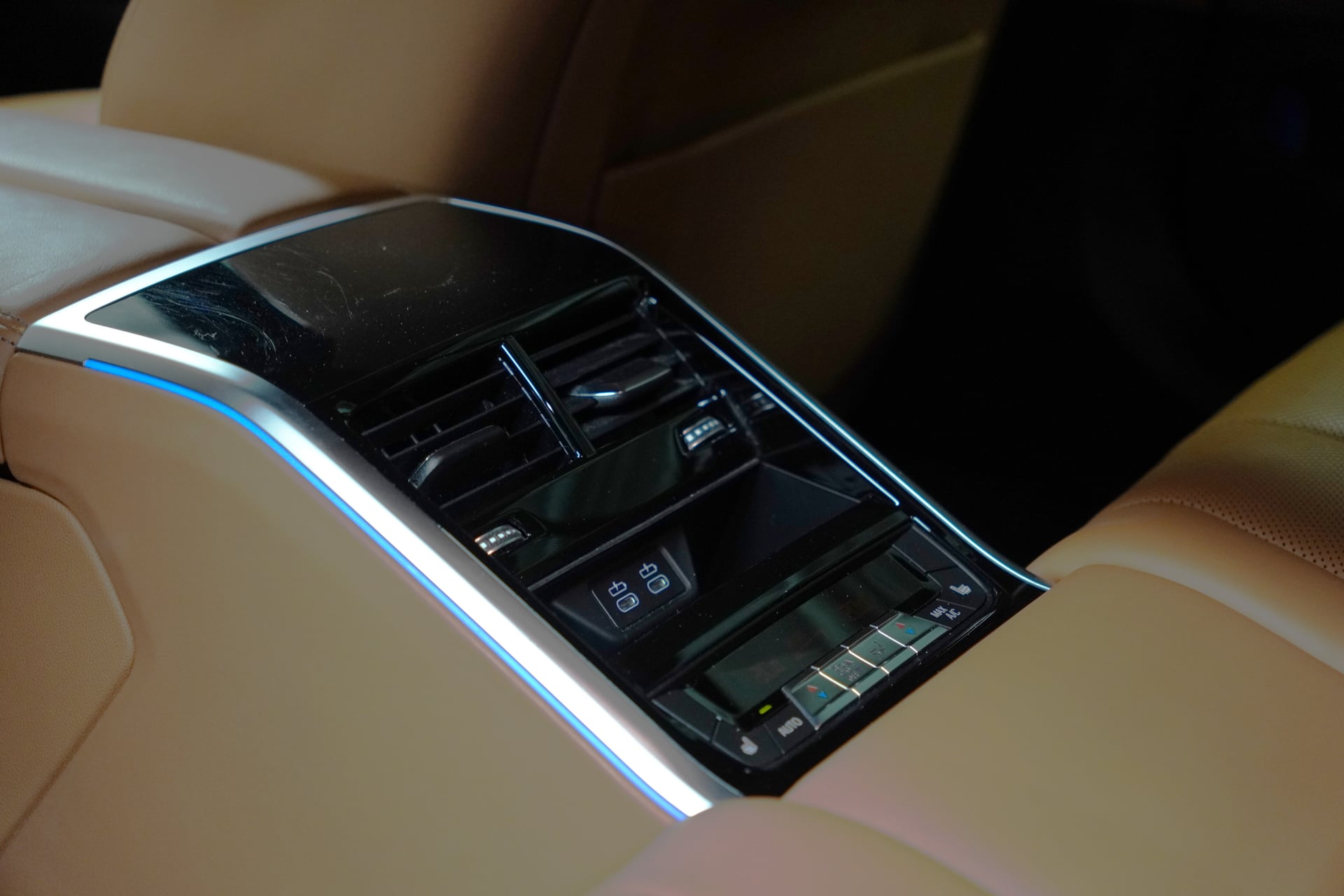 BMW M850i xDrive Steptronic – Bild 22