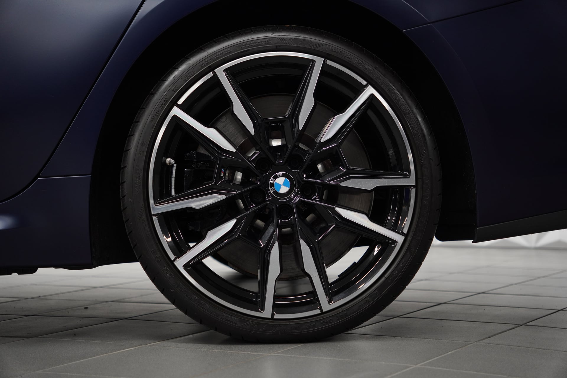 BMW M850i xDrive Steptronic – Bild 10