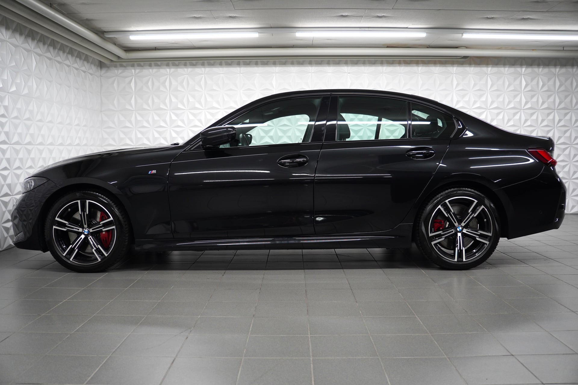 BMW 330d xDrive 48V Steptronic M Sport Pro – Bild 2