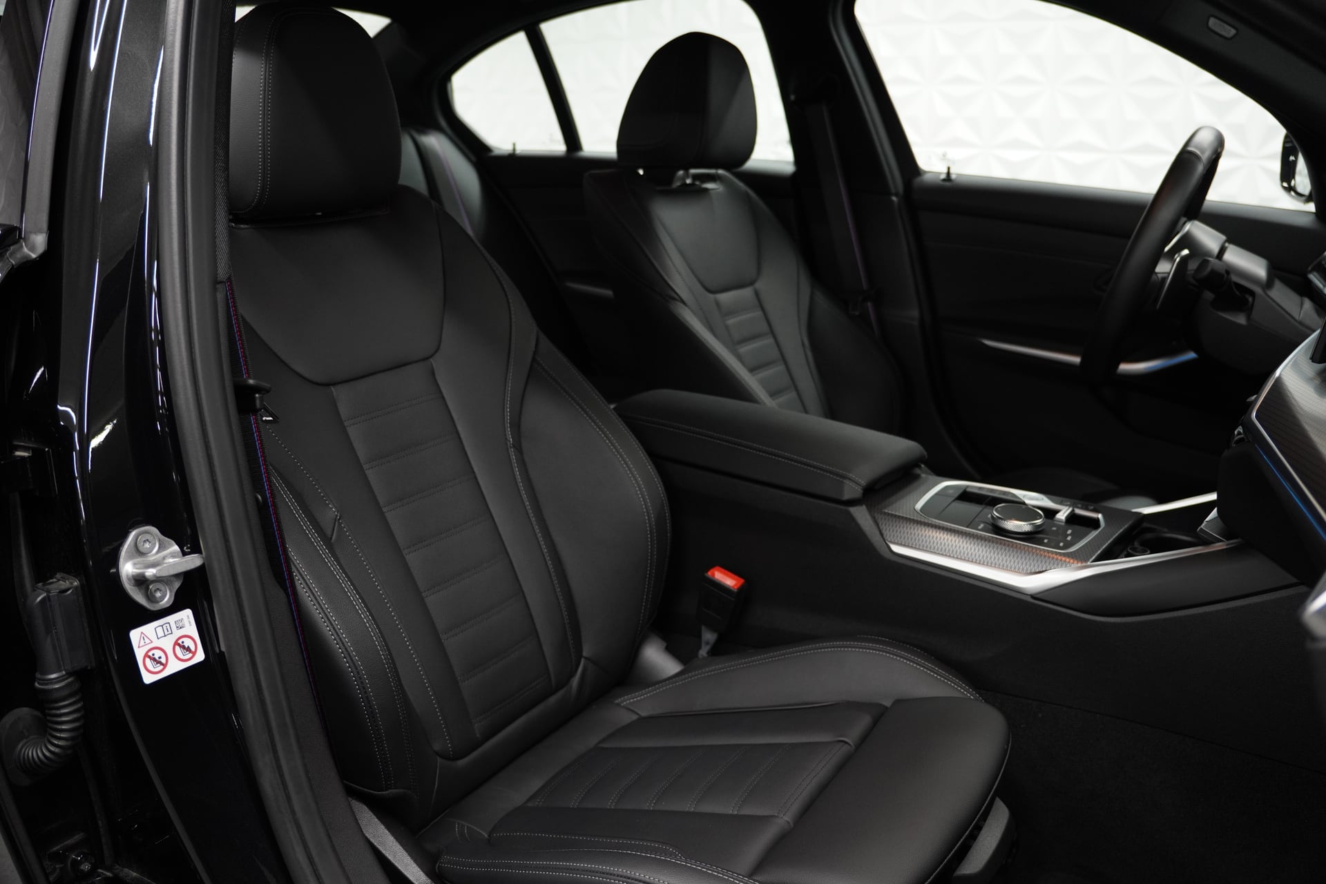 BMW 330d xDrive 48V Steptronic M Sport Pro – Bild 13