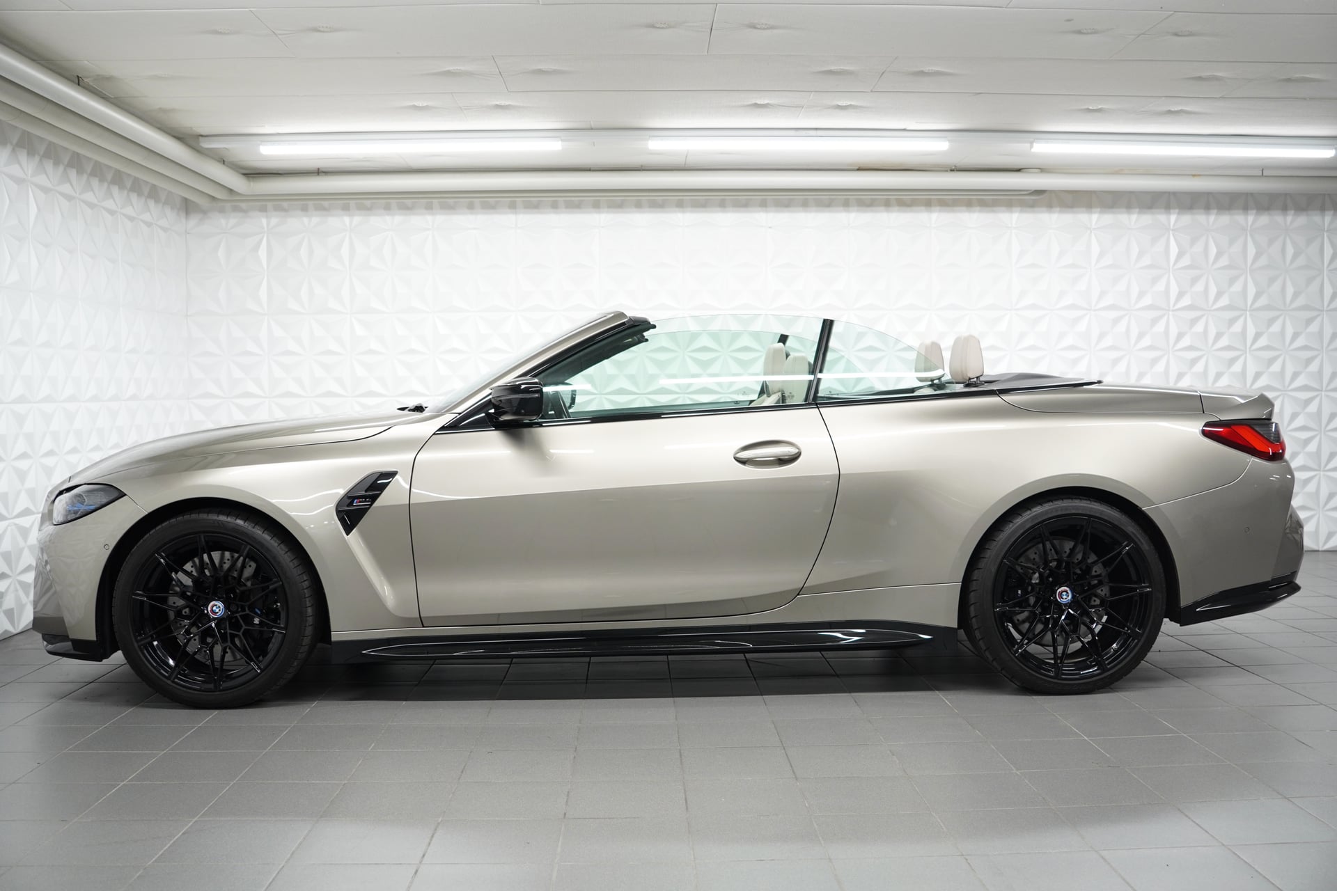 BMW M4 Cabrio Competition M xDrive – Bild 2