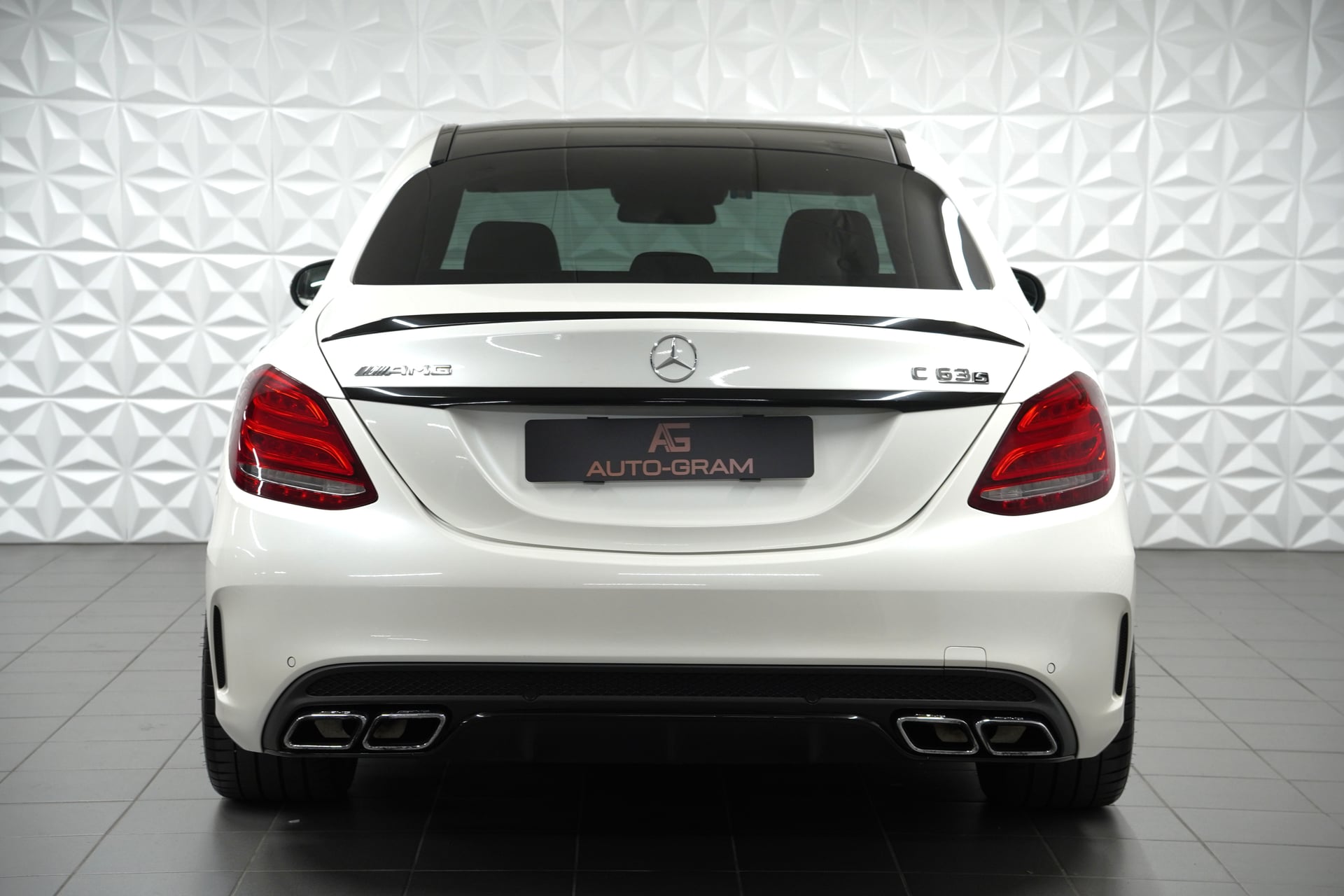 Mercedes-Benz C 63 S AMG Speedshift – Bild 4