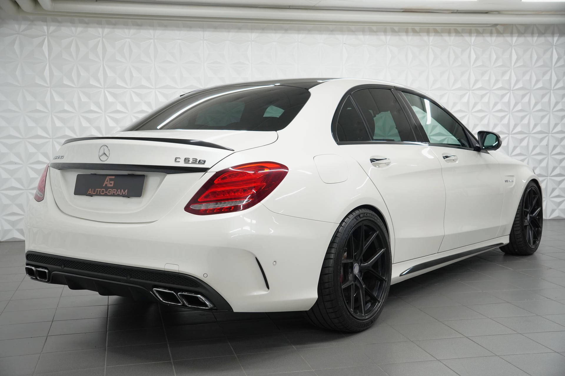 Mercedes-Benz C 63 S AMG Speedshift – Bild 5