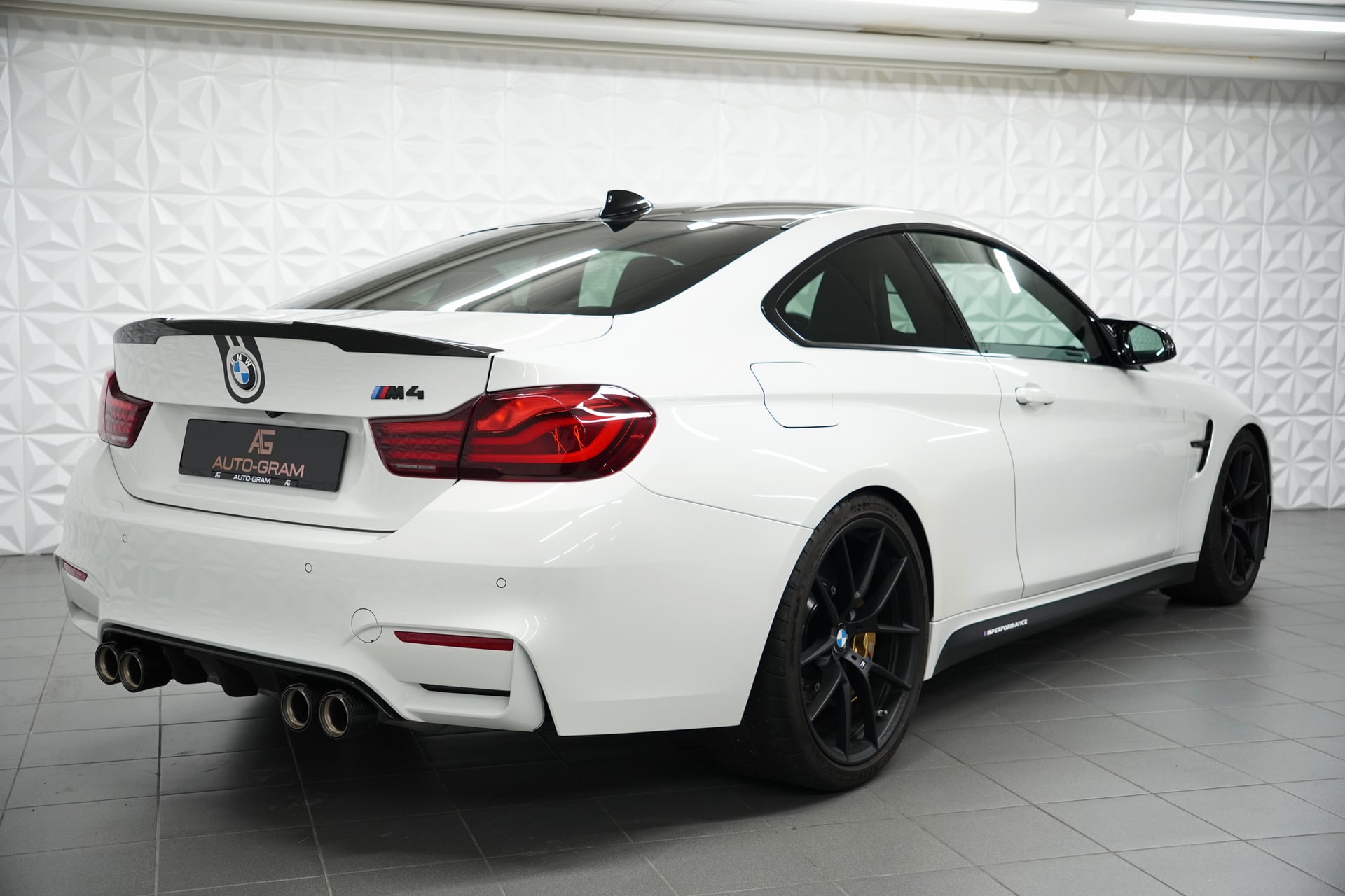 BMW M4 Coupé Competition DKG – Bild 5