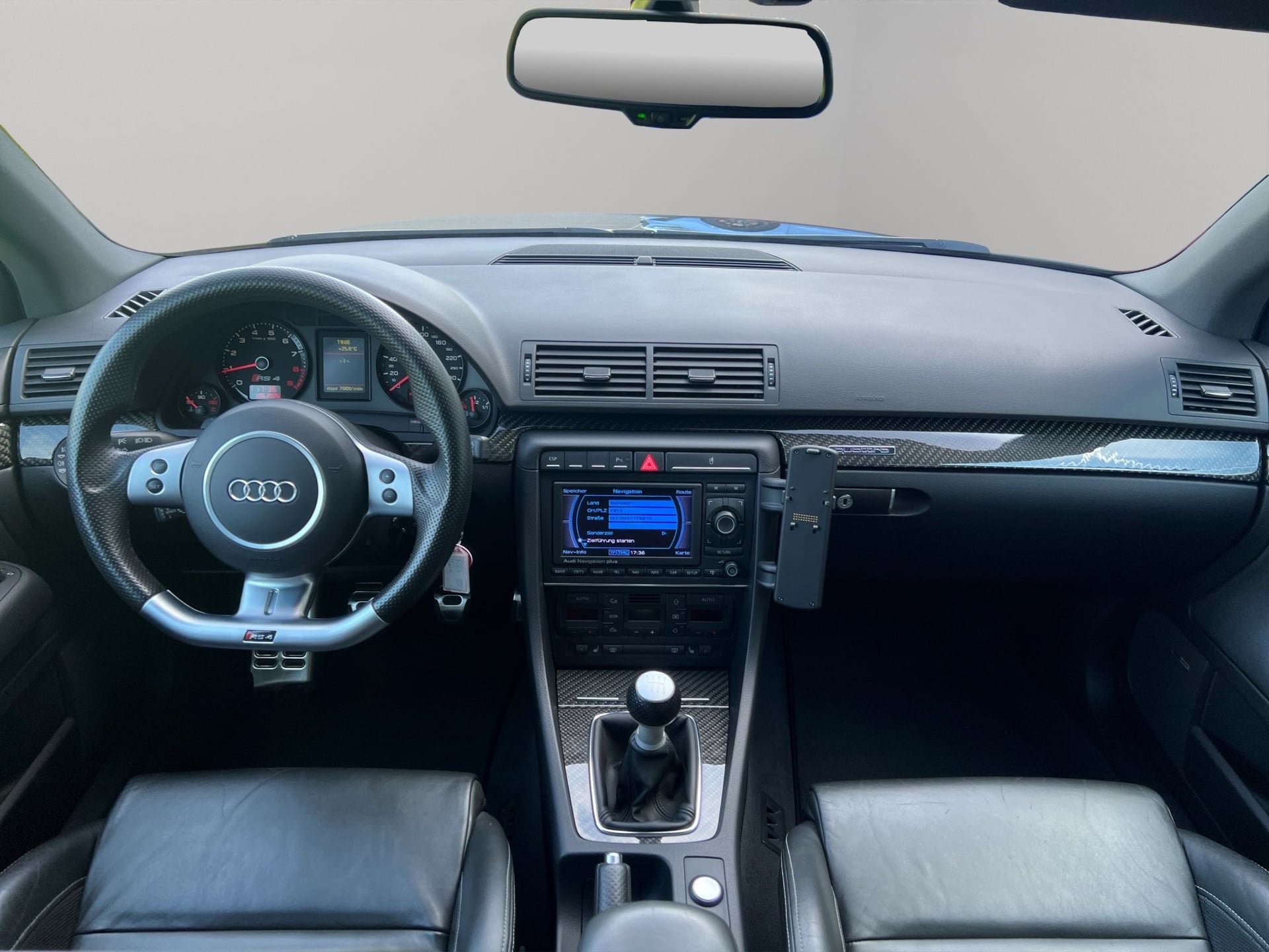 Audi RS4 Avant 4.2 V8 quattro – Bild 14