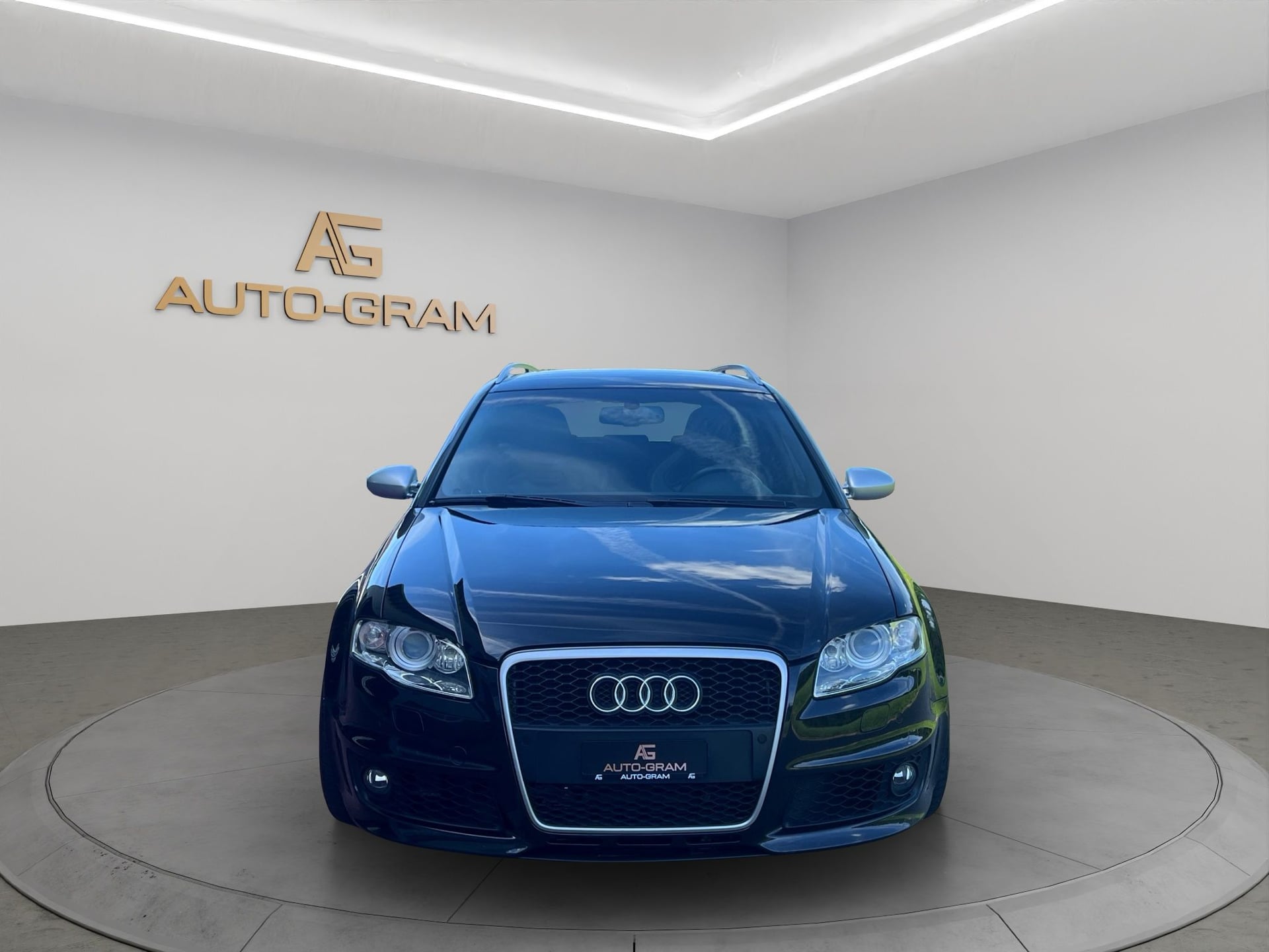 Audi RS4 Avant 4.2 V8 quattro – Bild 8