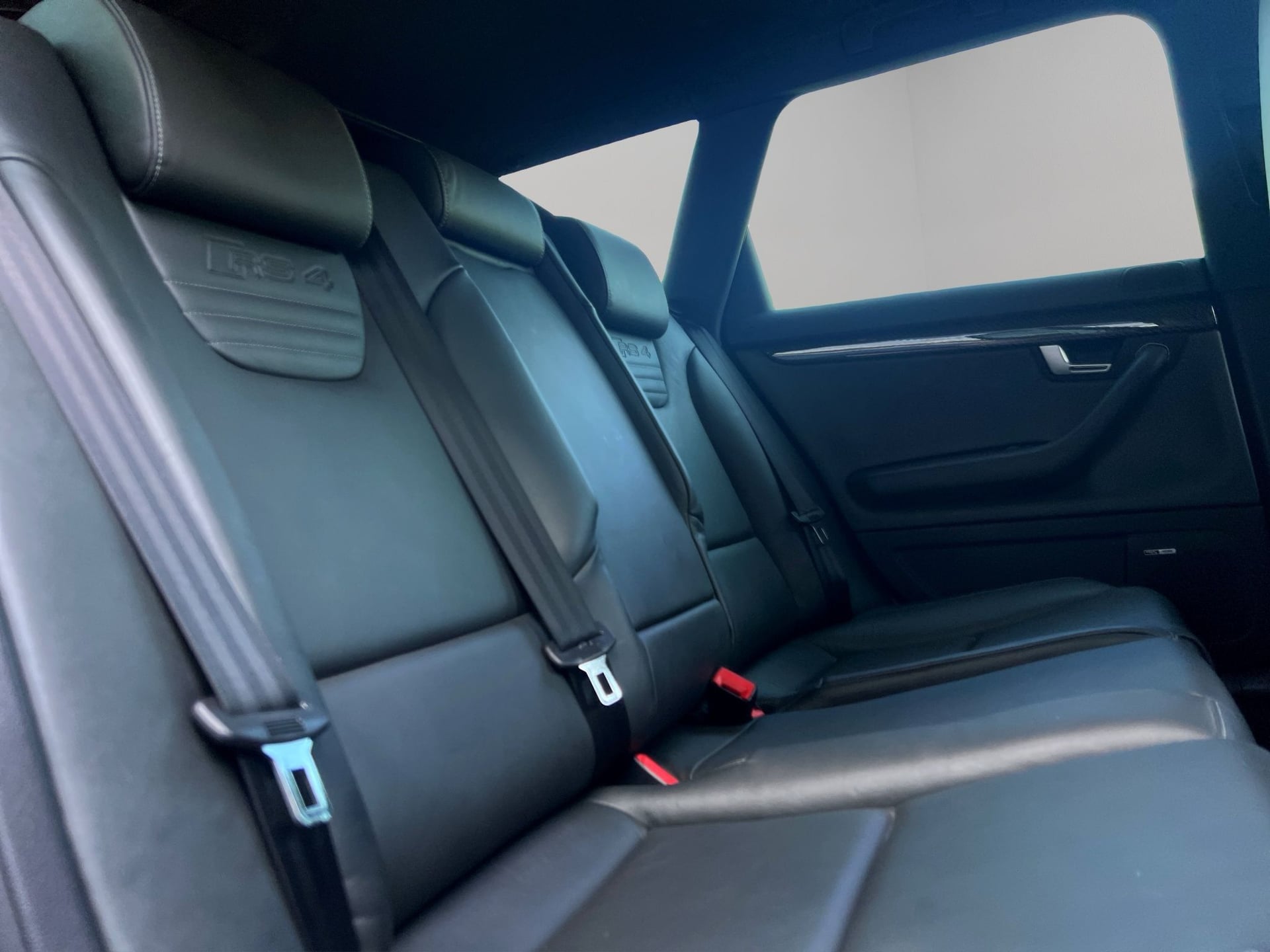 Audi RS4 Avant 4.2 V8 quattro – Bild 24