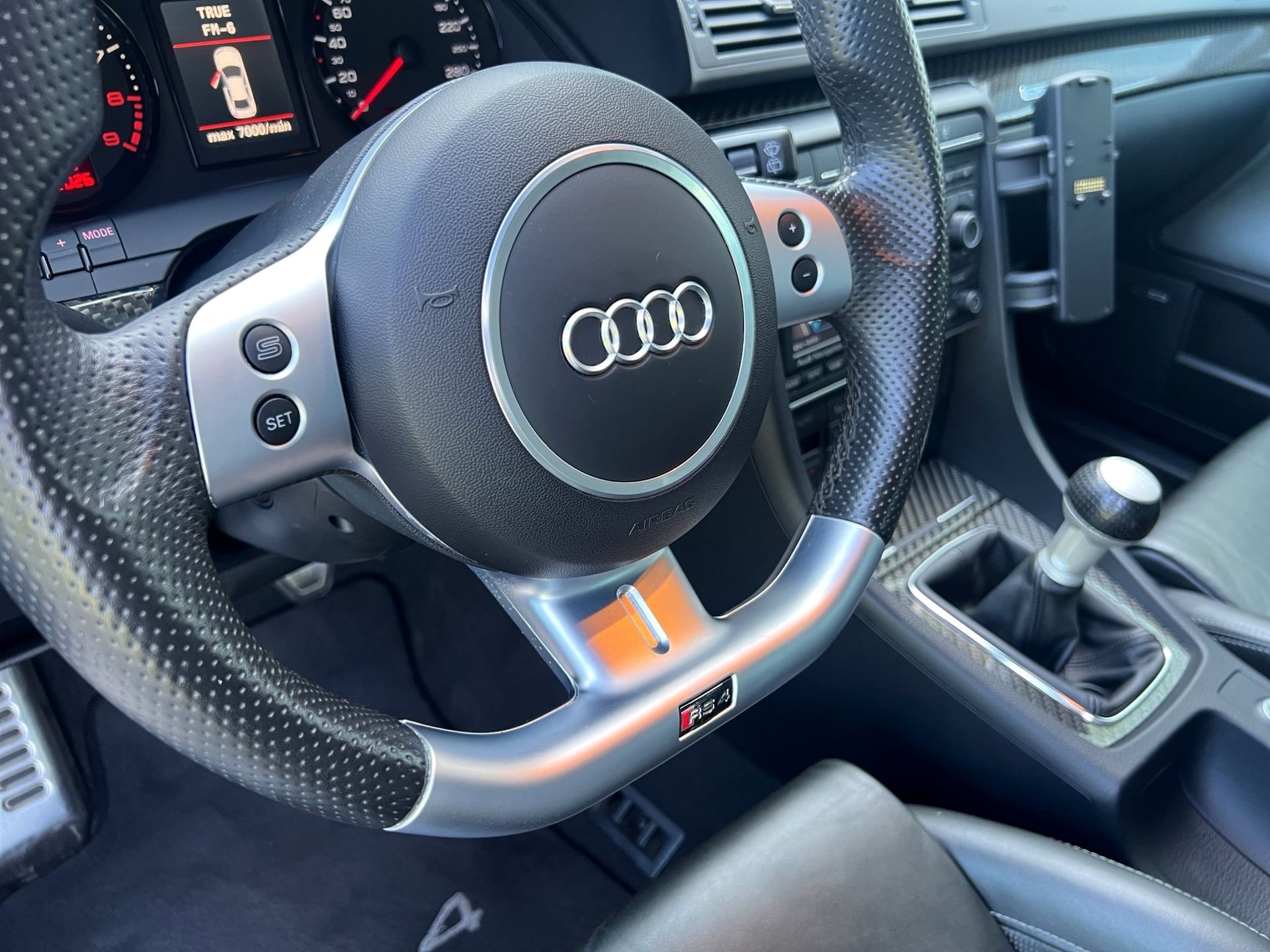 Audi RS4 Avant 4.2 V8 quattro – Bild 16