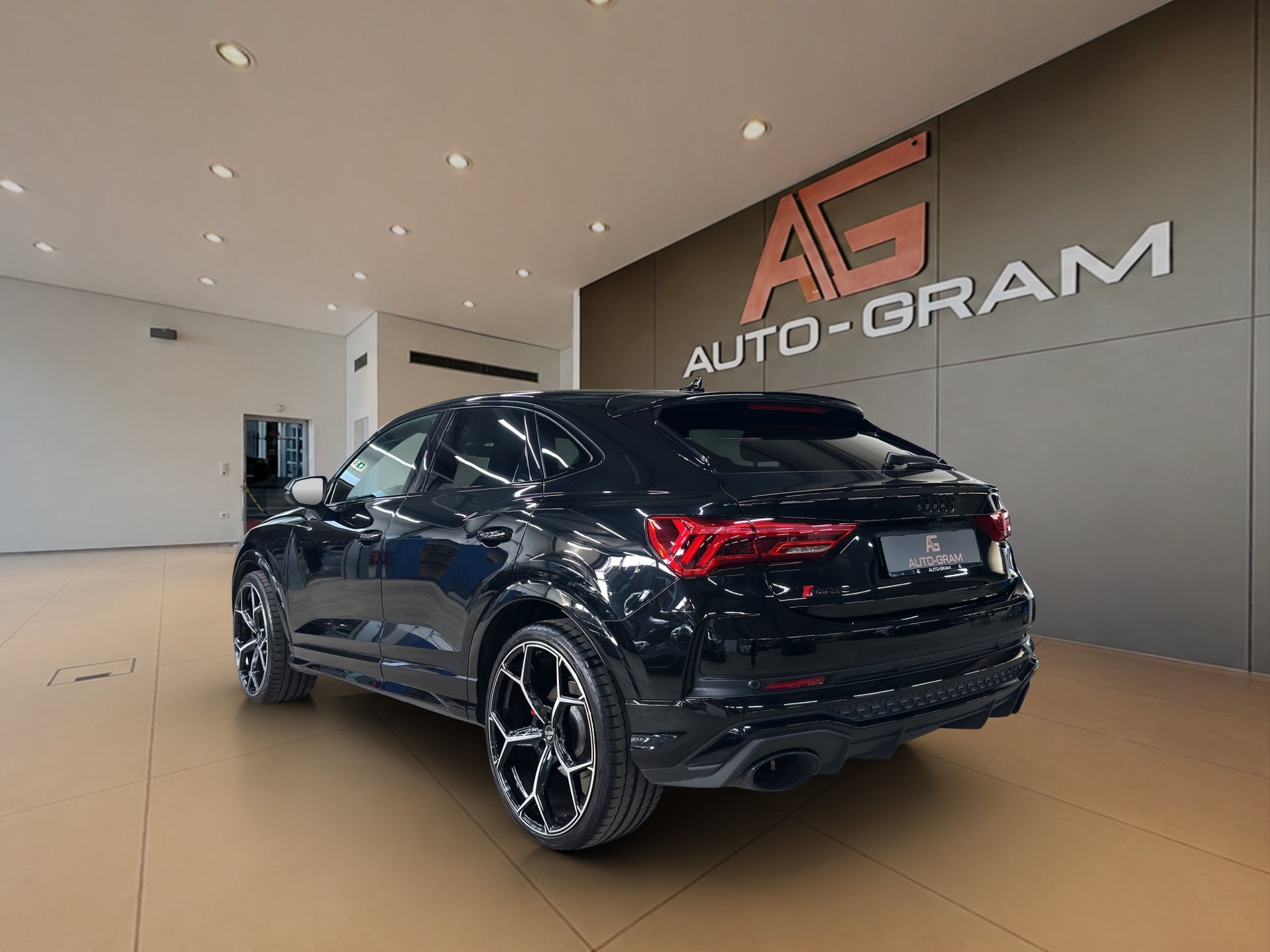 Audi RS Q3 Sportback quattro S tronic – Bild 3