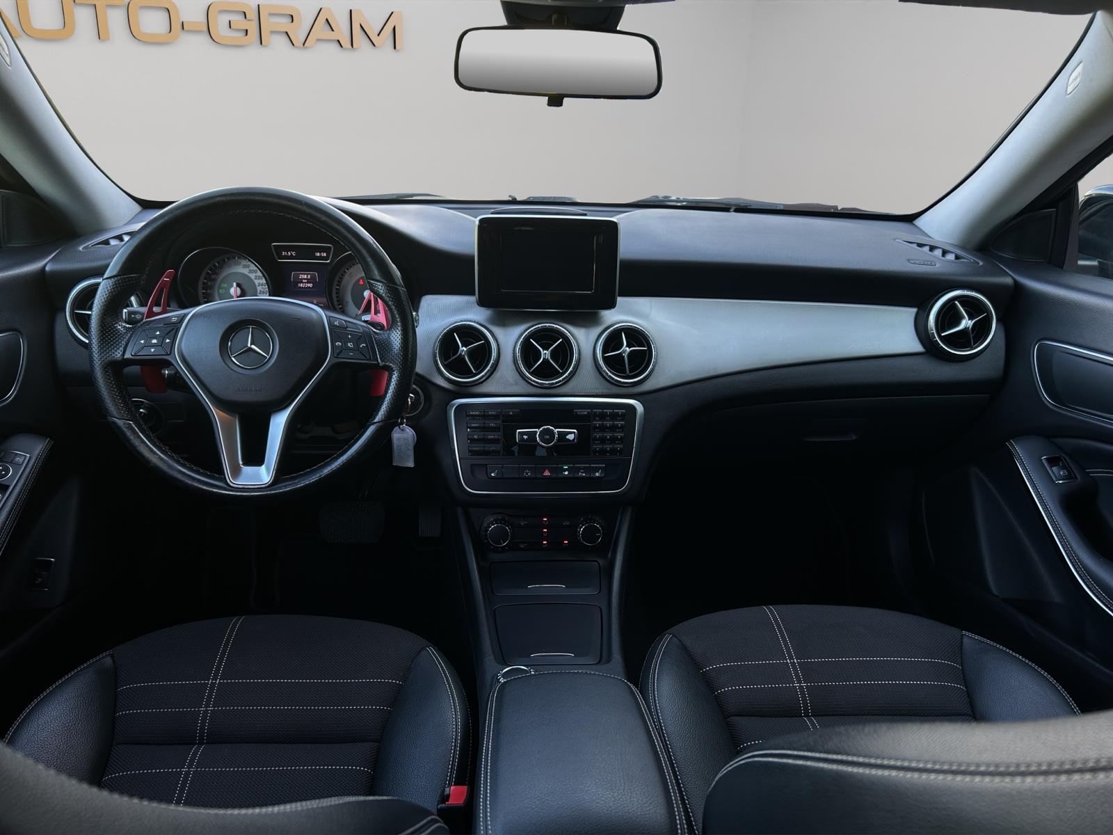 Mercedes-Benz CLA 200 AMG Line – Bild 14