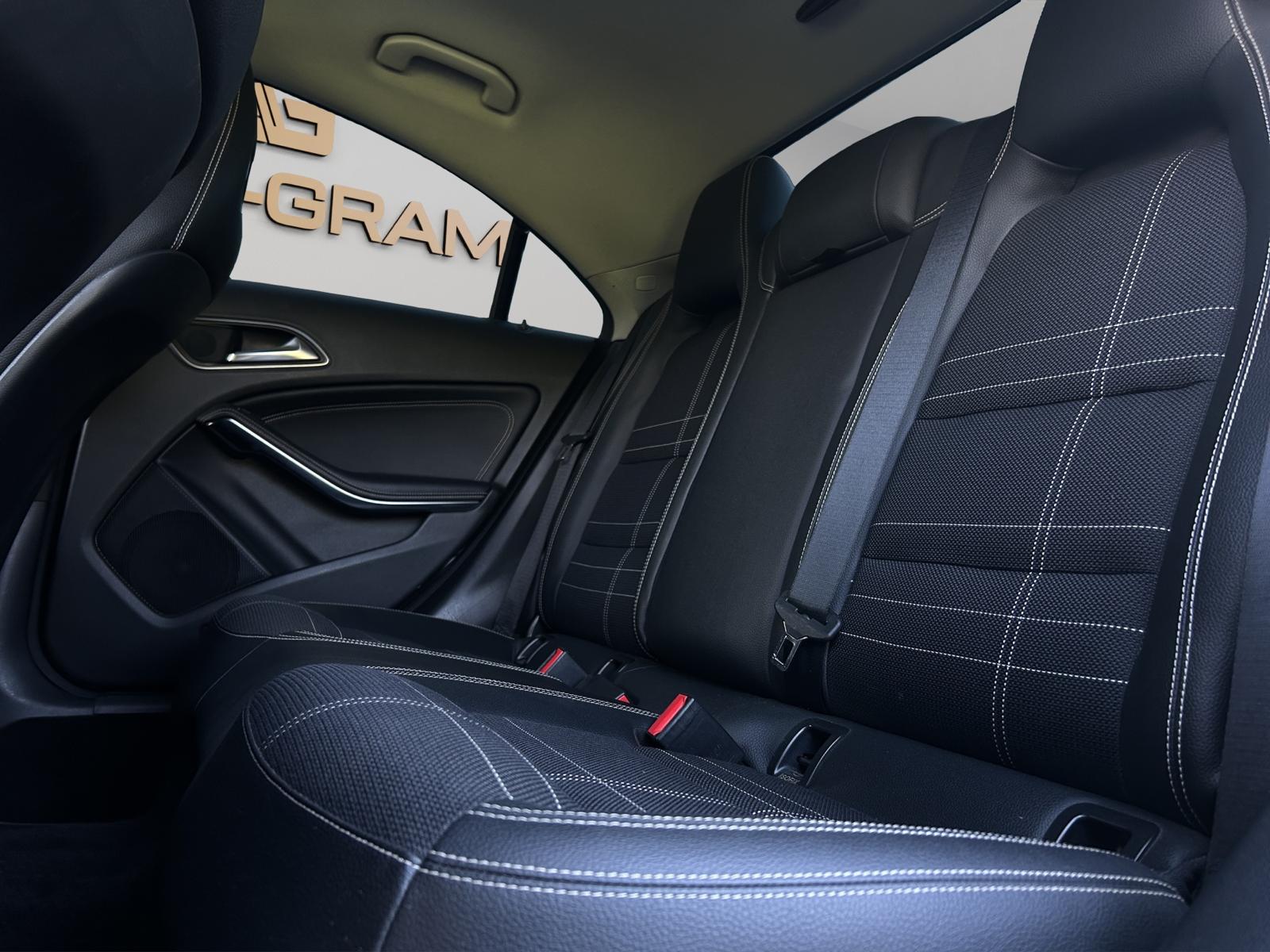 Mercedes-Benz CLA 200 AMG Line – Bild 23