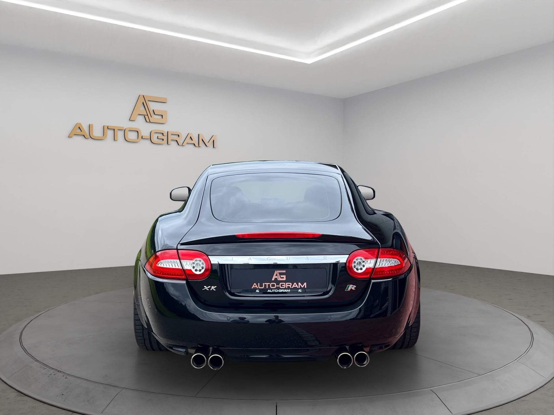 Jaguar XKR 5.0 V8 SC Automatic – Bild 4