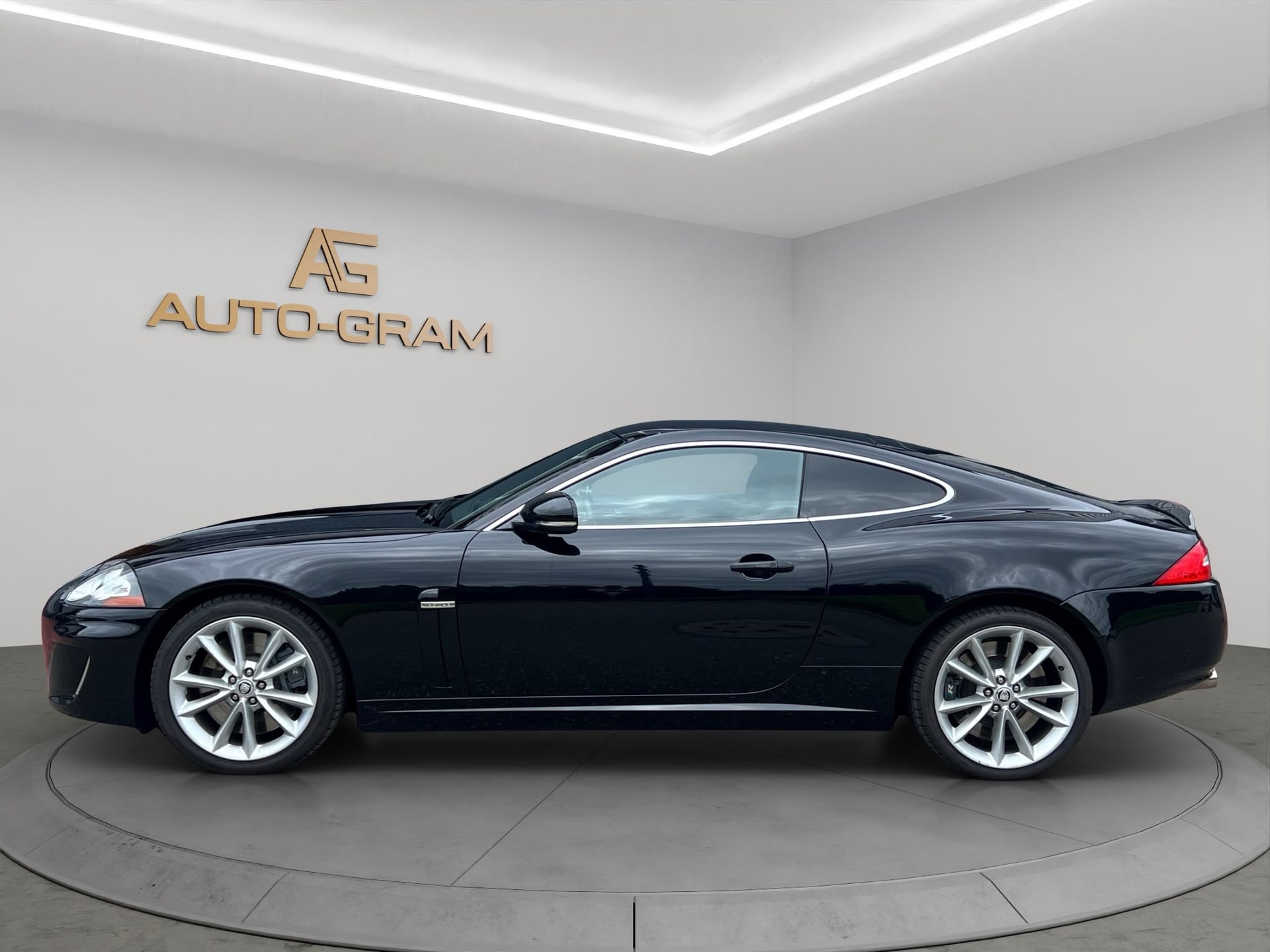 Jaguar XKR 5.0 V8 SC Automatic – Bild 2