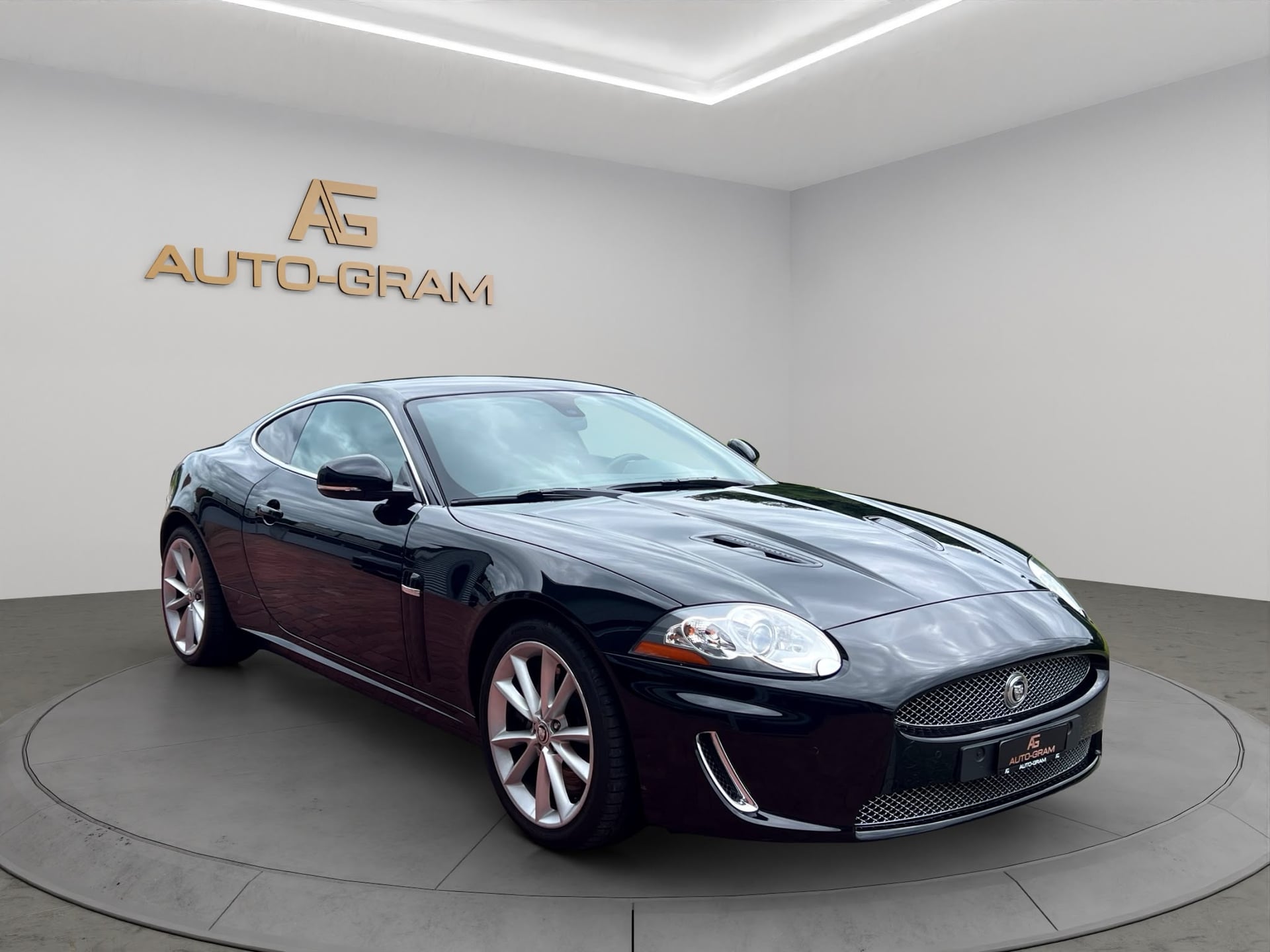 Jaguar XKR 5.0 V8 SC Automatic – Bild 7