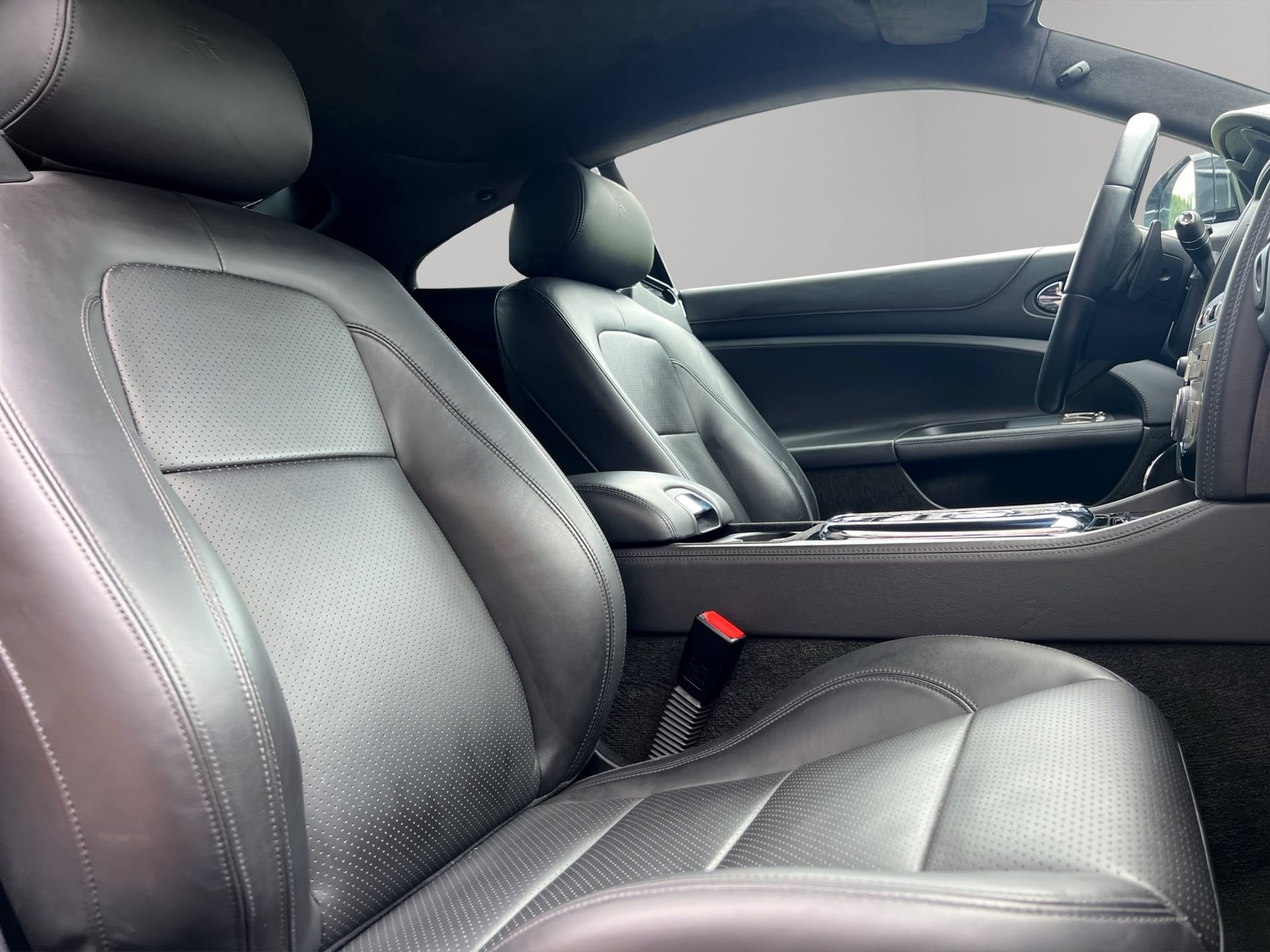 Jaguar XKR 5.0 V8 SC Automatic – Bild 13