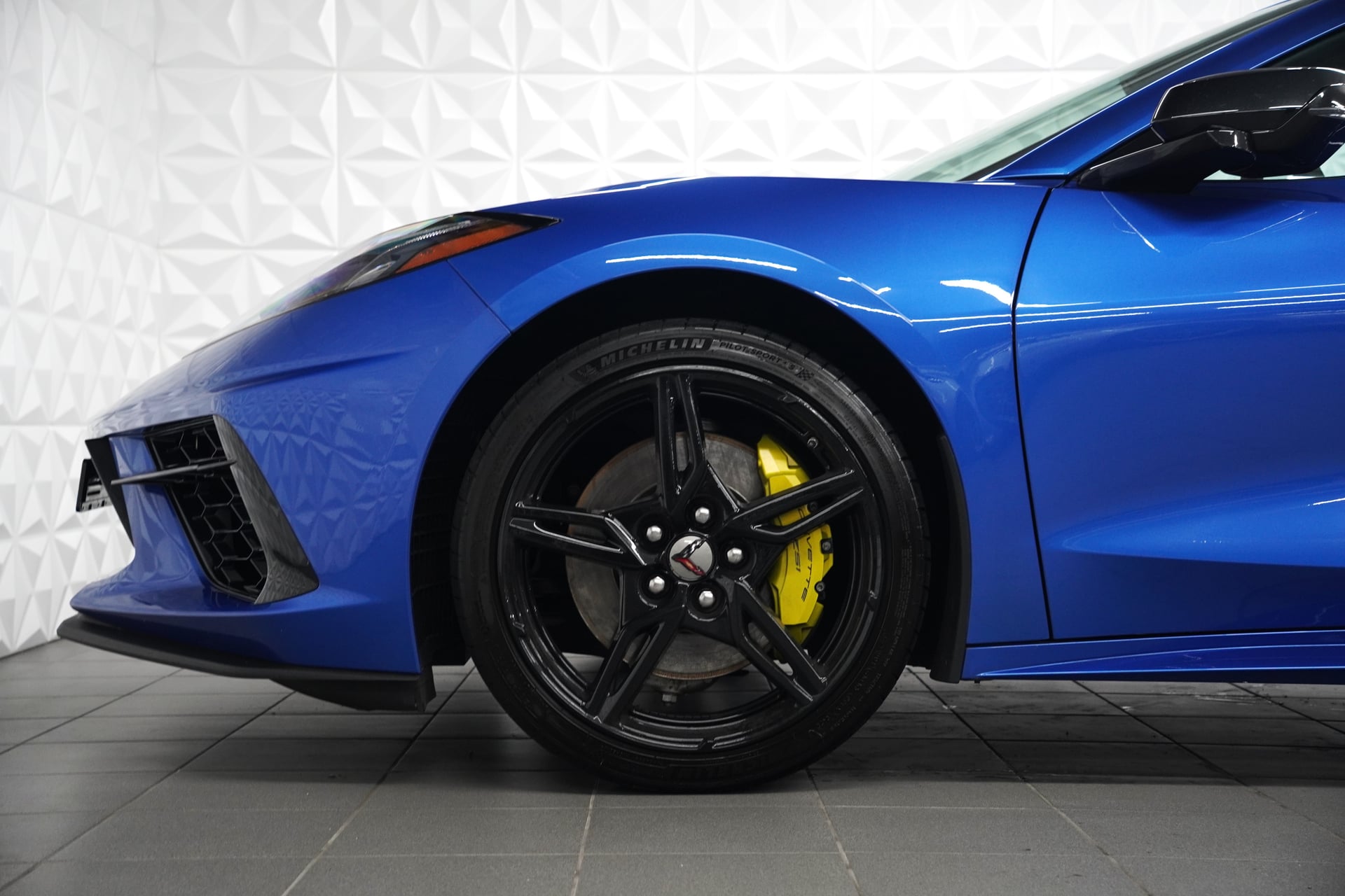 Chevrolet Corvette Convertible Stingray 3LT Automatic – Bild 11