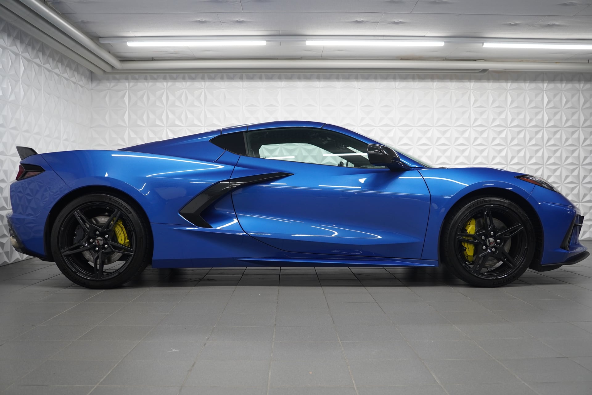 Chevrolet Corvette Convertible Stingray 3LT Automatic – Bild 6