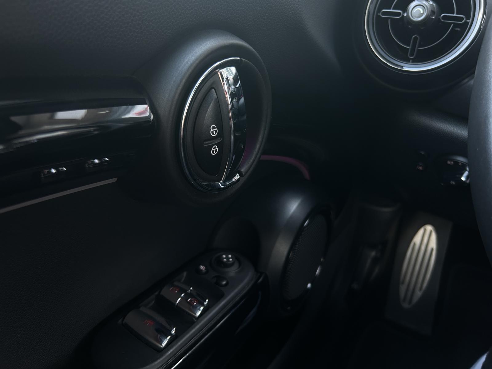 MINI Cooper John Cooper Works Steptronic – Bild 21