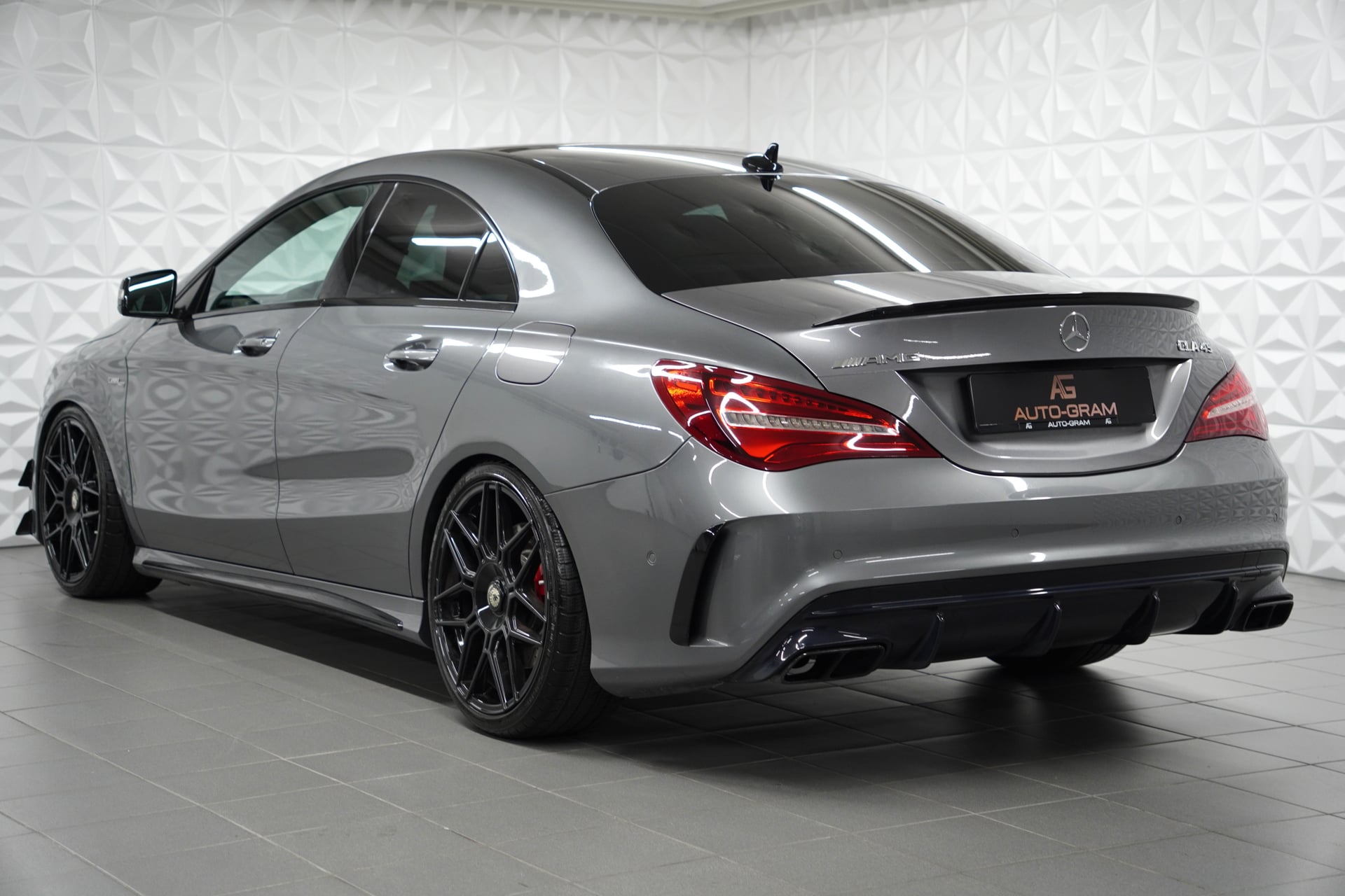 Mercedes-Benz CLA 45 AMG 4Matic Speedshift – Bild 3