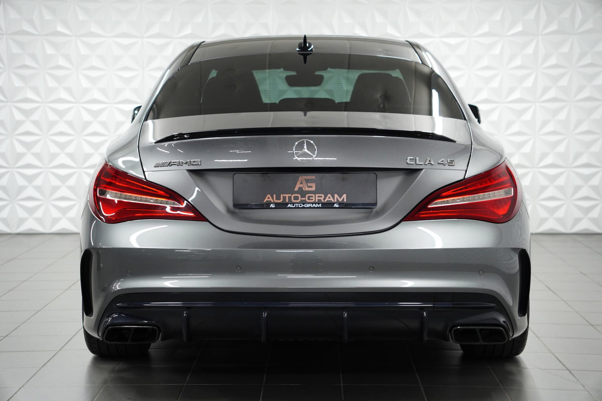 Mercedes-Benz CLA 45 AMG 4Matic Speedshift – Bild 4