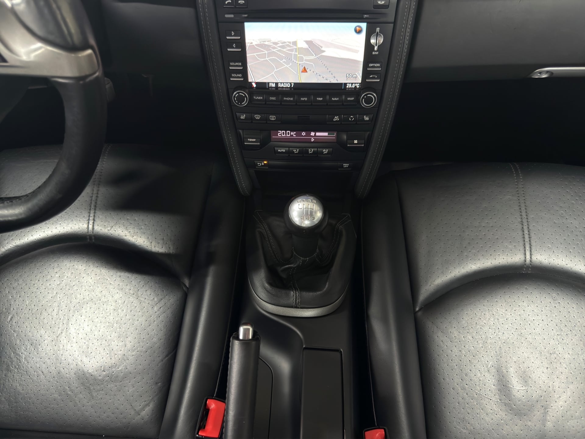 Porsche 911 Carrera 4 – Bild 18