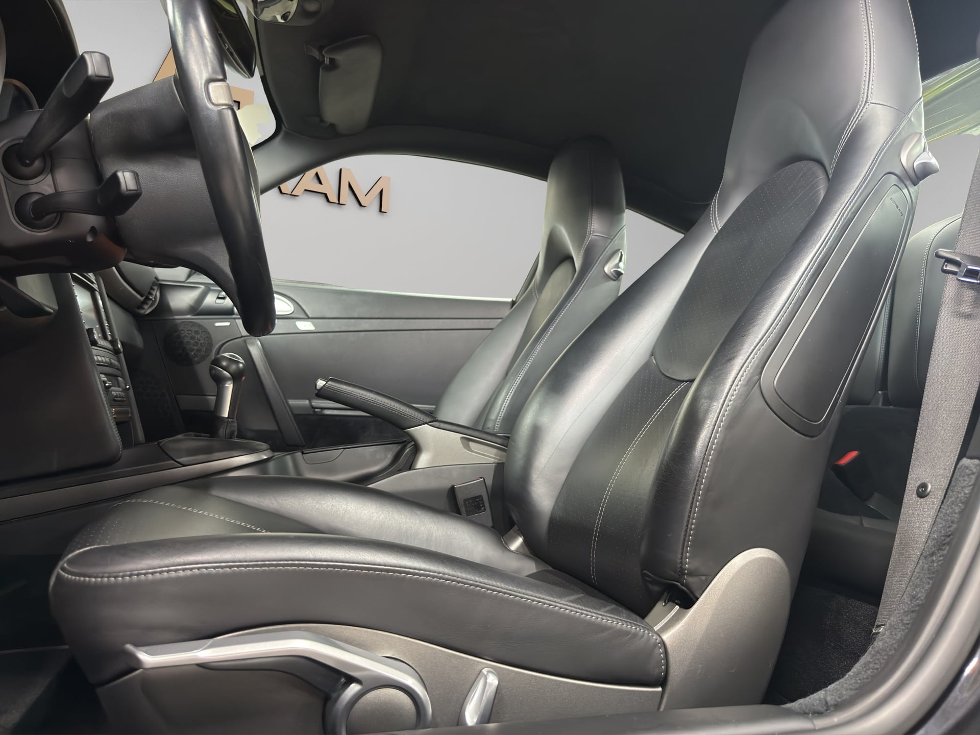 Porsche 911 Carrera 4 – Bild 13