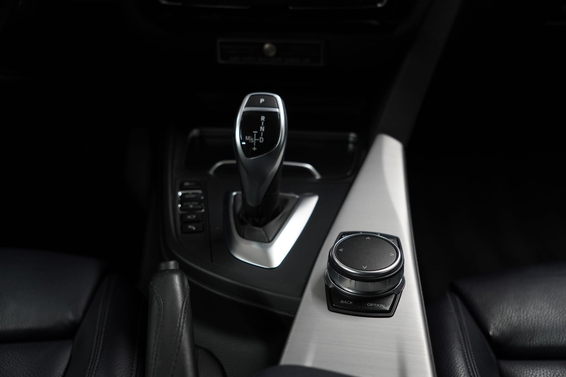BMW Alpina 4 Series B4 S BiTurbo Coupé 3.0 xDrive Switch-Tronic – Bild 16