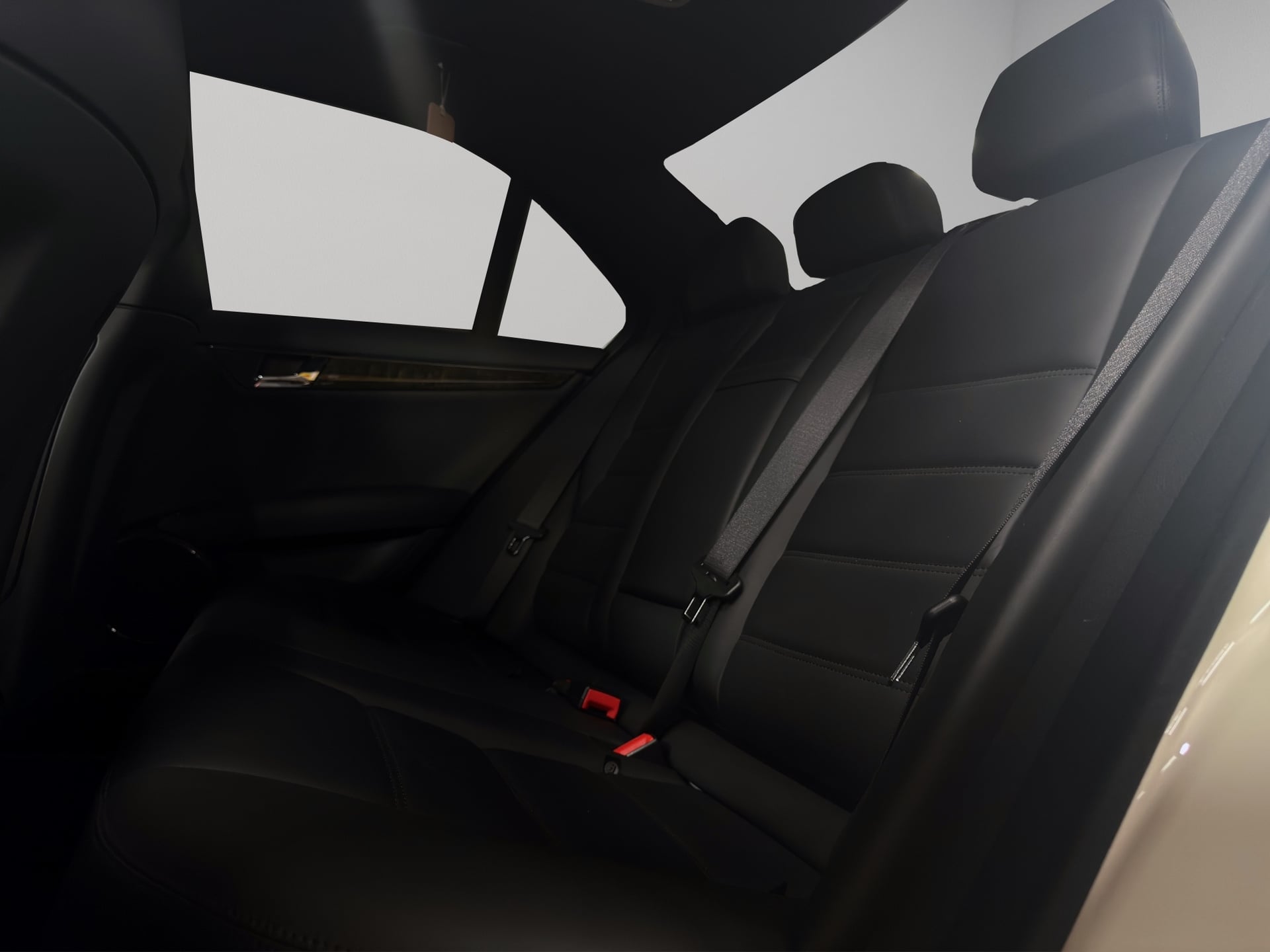 Mercedes-Benz C 63 AMG Avantgarde 7G-Tronic – Bild 24