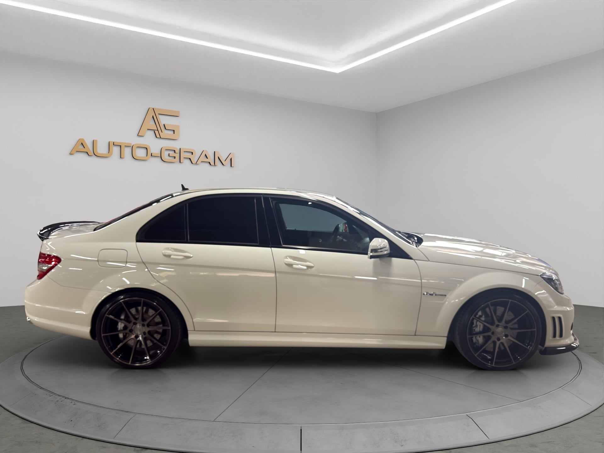 Mercedes-Benz C 63 AMG Avantgarde 7G-Tronic – Bild 6