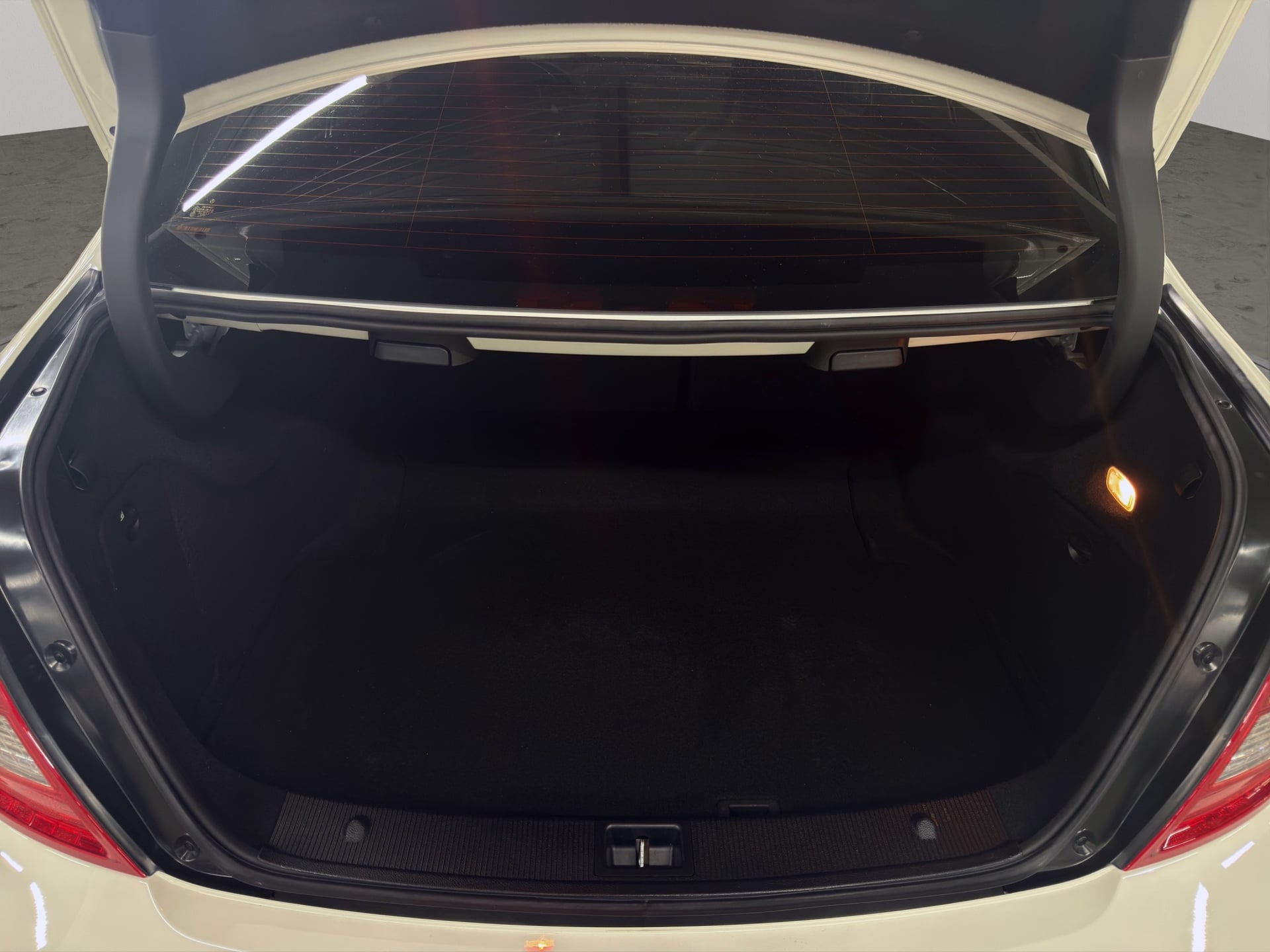 Mercedes-Benz C 63 AMG Avantgarde 7G-Tronic – Bild 26