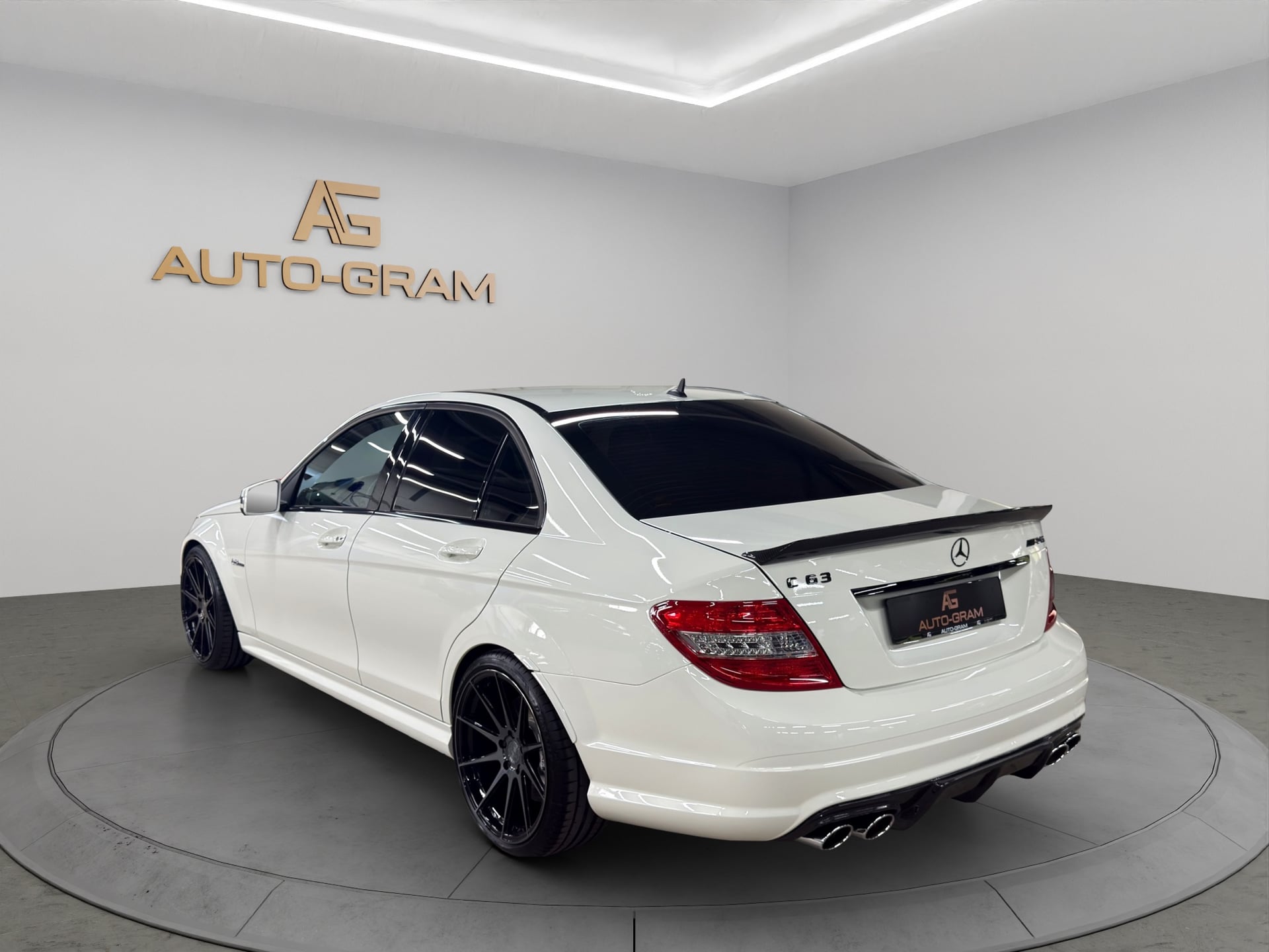 Mercedes-Benz C 63 AMG Avantgarde 7G-Tronic – Bild 3