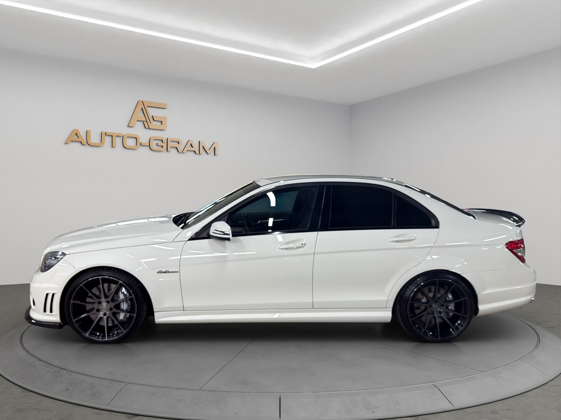 Mercedes-Benz C 63 AMG Avantgarde 7G-Tronic – Bild 2